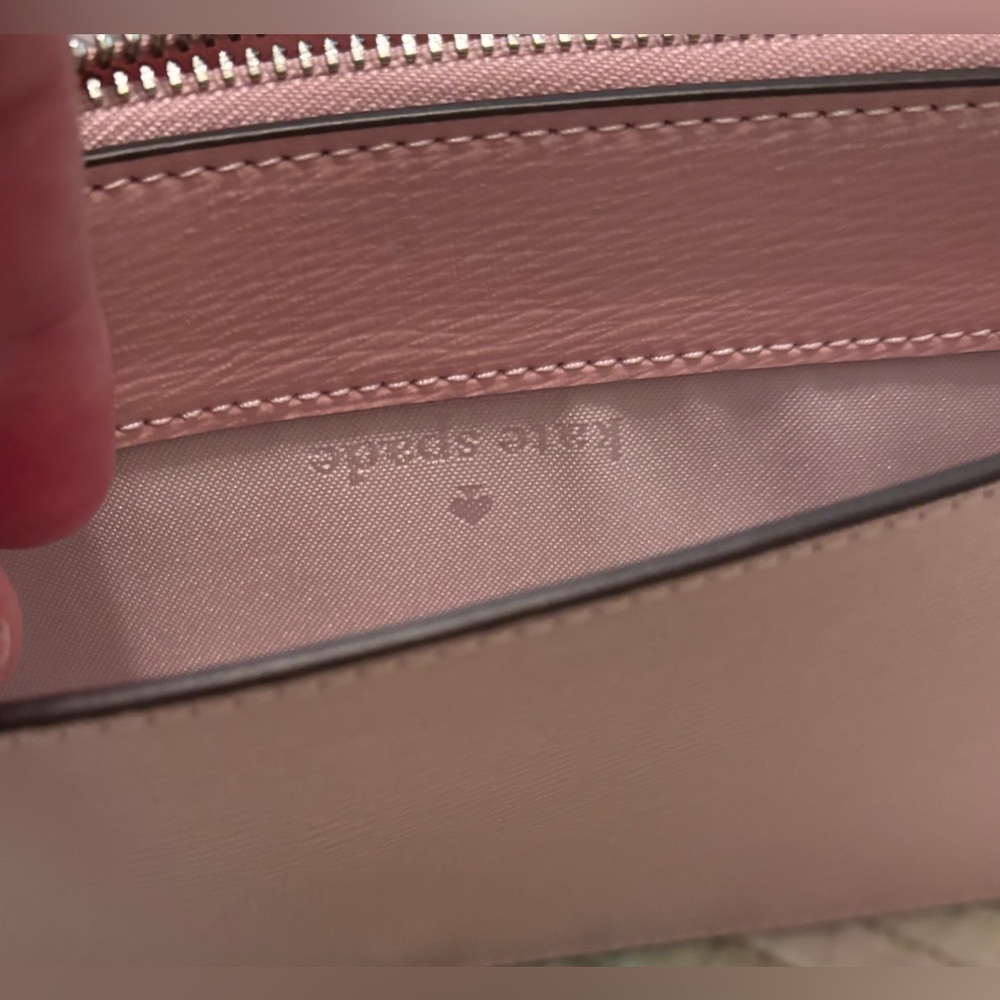 Kate spade pink medium Lucy L-zip wristlet - NWT - Picture 4 of 6